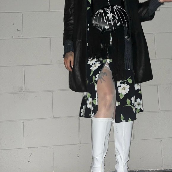 Meet your Posher, Tessa - Picture 2 of 5